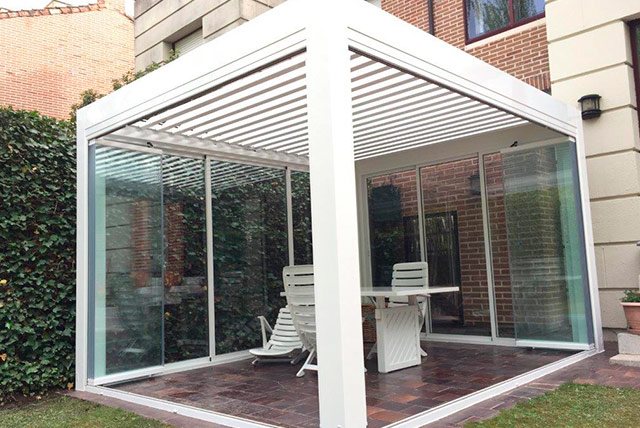 Veranda vetrata realizzata da Bianchi G